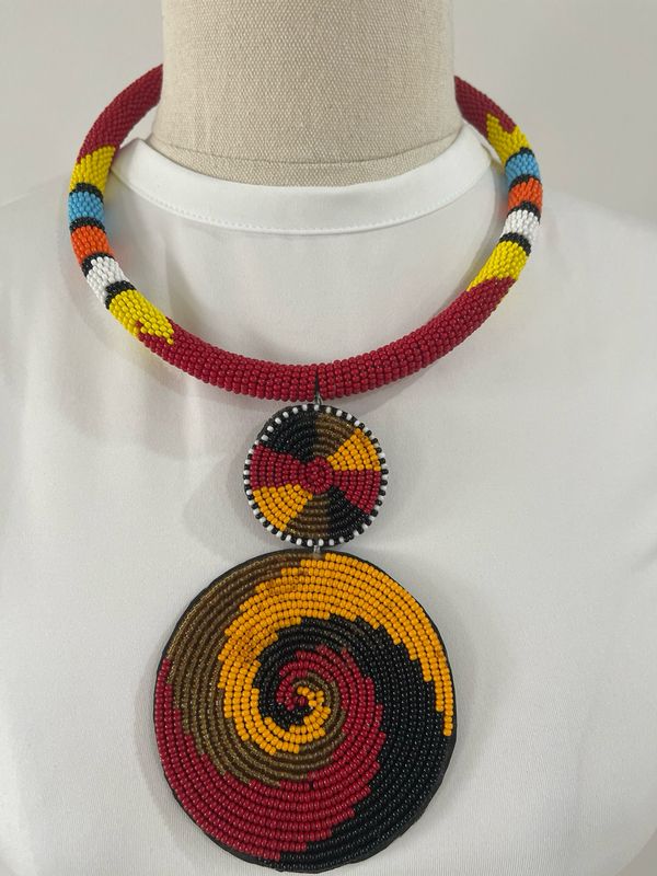 Maasai Zulu Necklace &amp; Earrings Set