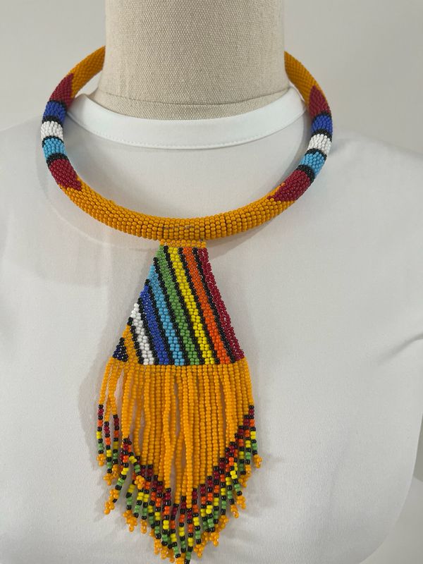 Maasai Jewelry Set – 1 Necklace &amp; 2 pairs Earrings