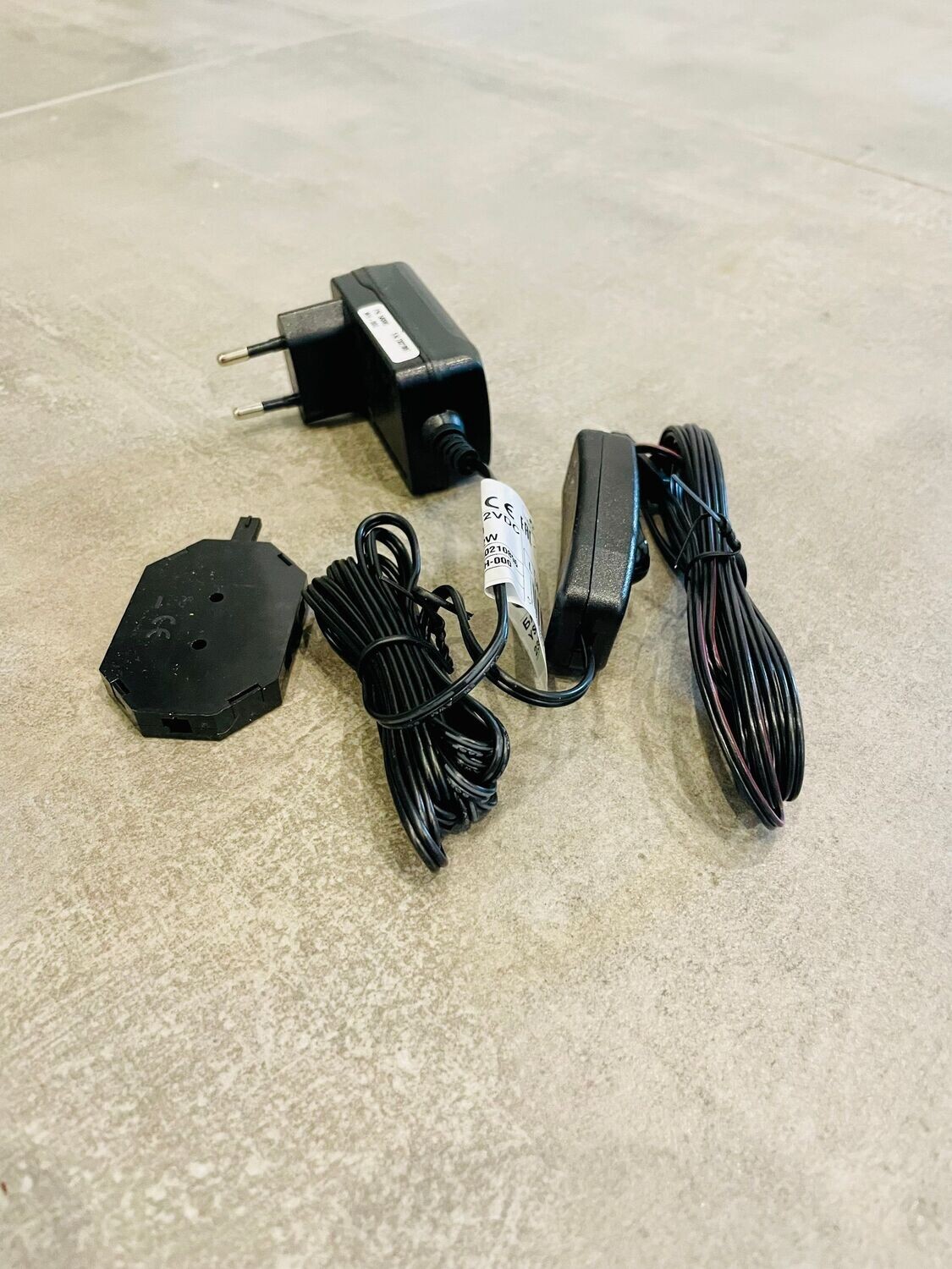Steckertrafo 230V   12W/12VDC