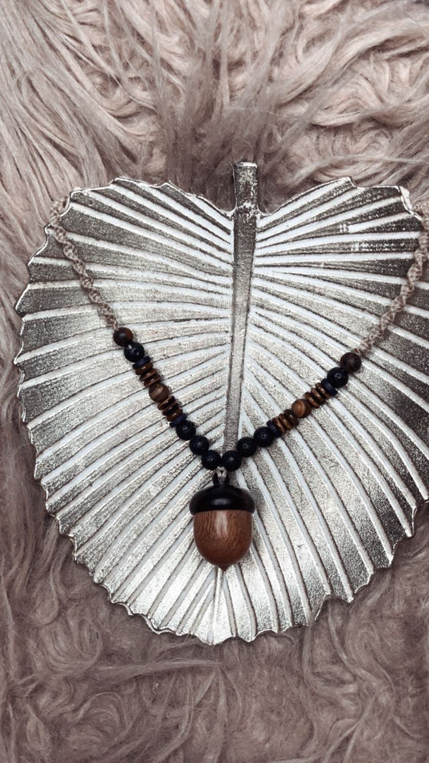 Eichelkette mit Lavastein