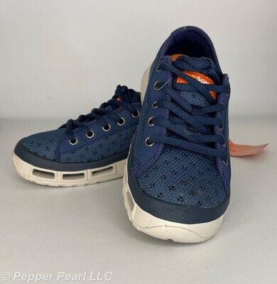 New Blue, Lace-up Women's Size 6 Casual Shoes by SoftScience