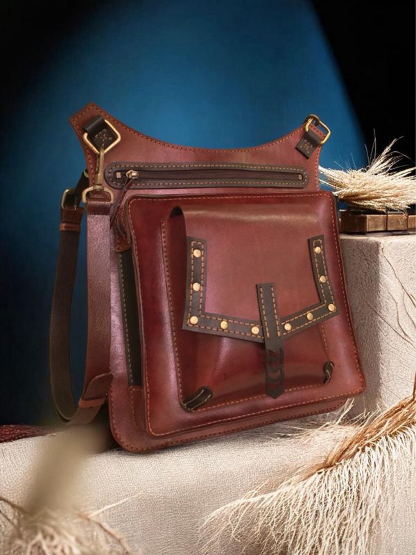 Modern Arrow bag