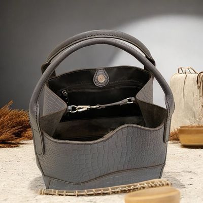 Modern tote bag