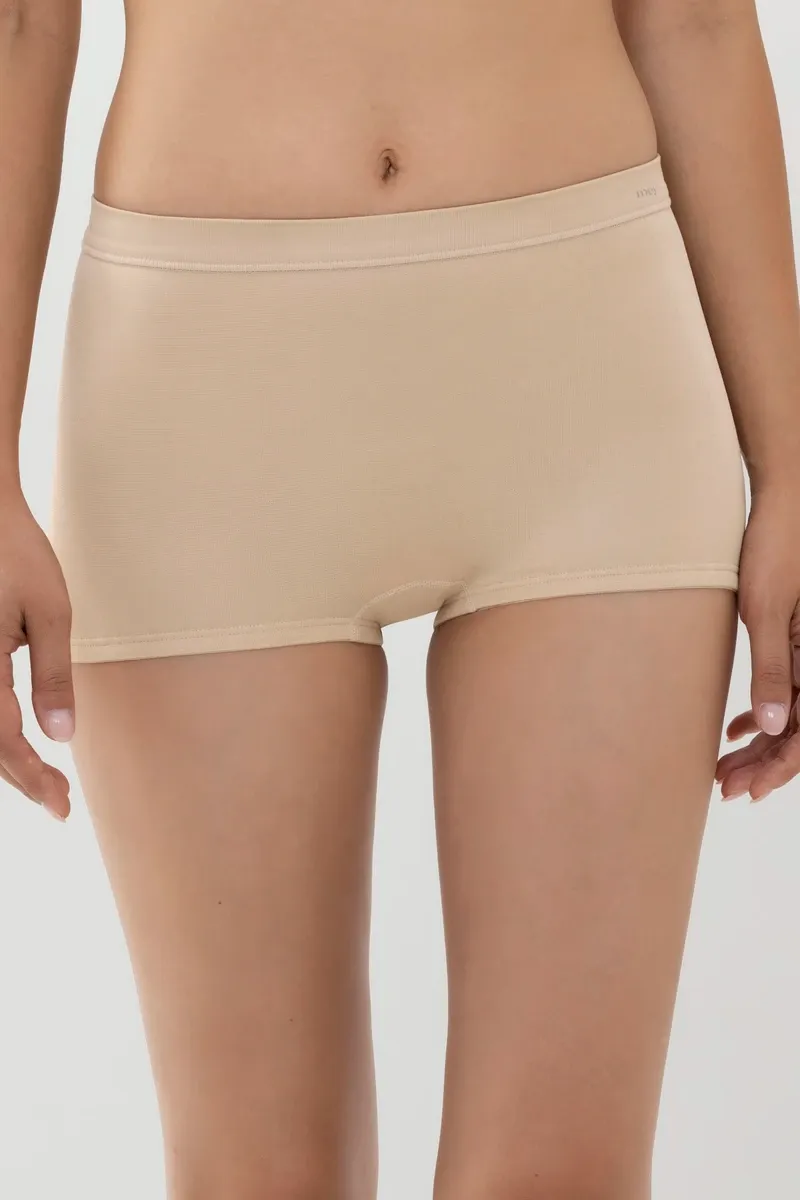 Mey short- emotion - Zand