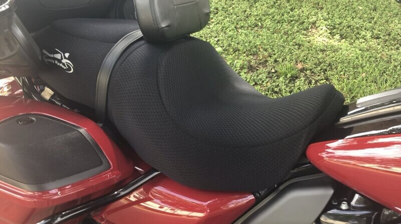 Tri Glide (one piece seat)