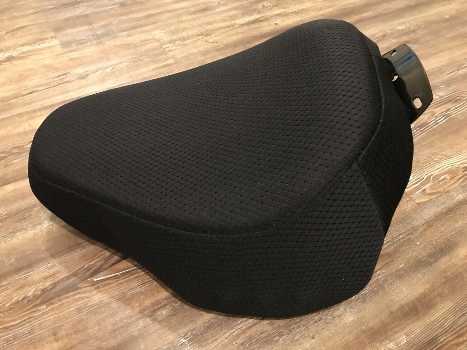 Tri Glide (two piece seat front seat)