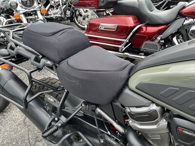 Harley-Davidson Pan America Front and Back Seat