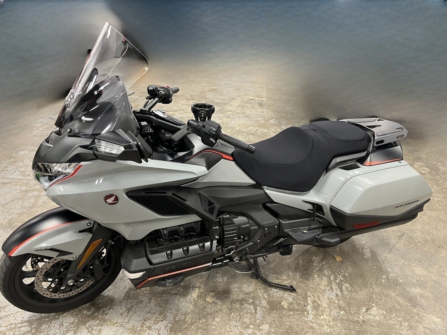 Breezy Ryder for Honda Goldwing 2018 or newer, image size:1500x1125