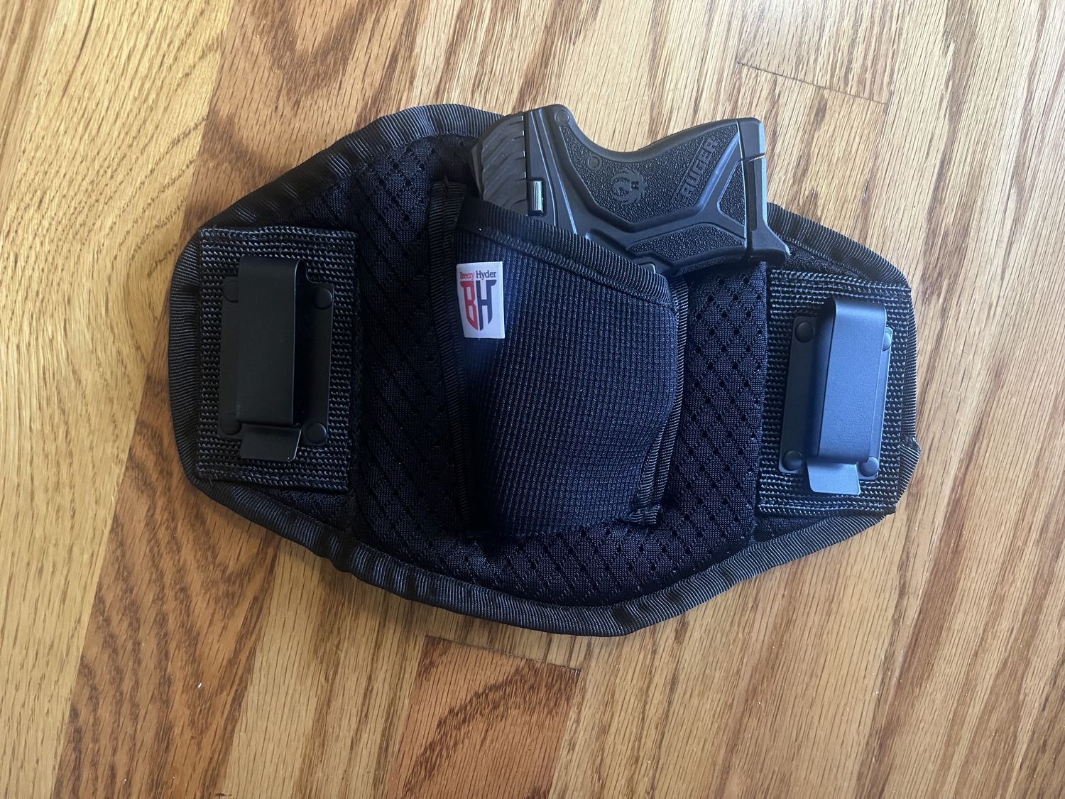 Breezy Hyder in the Waistband Holster - Sub-Compact Left
