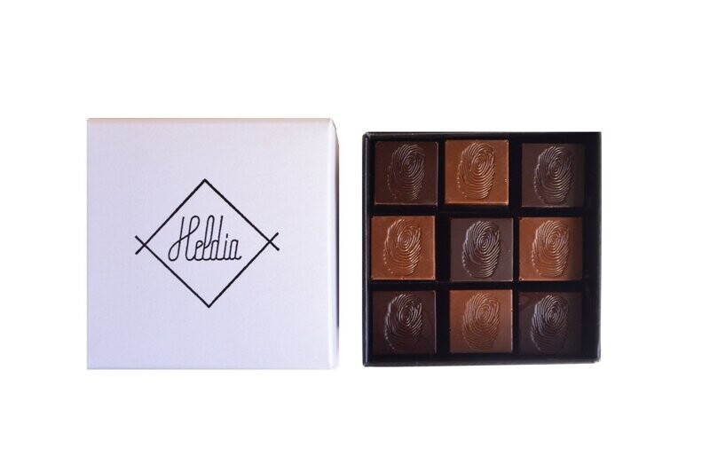 Assortiment de 27 chocolats fins (écrin blanc)