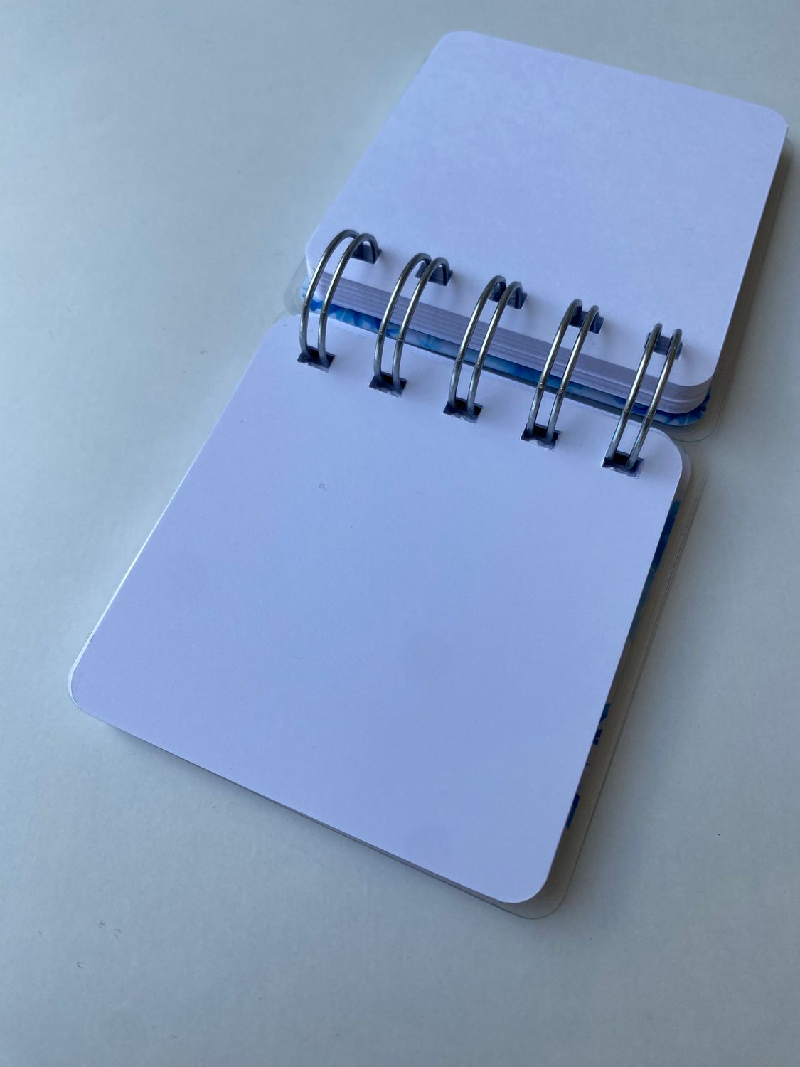 Sketchbook mikro (Sketchy) 120g beli