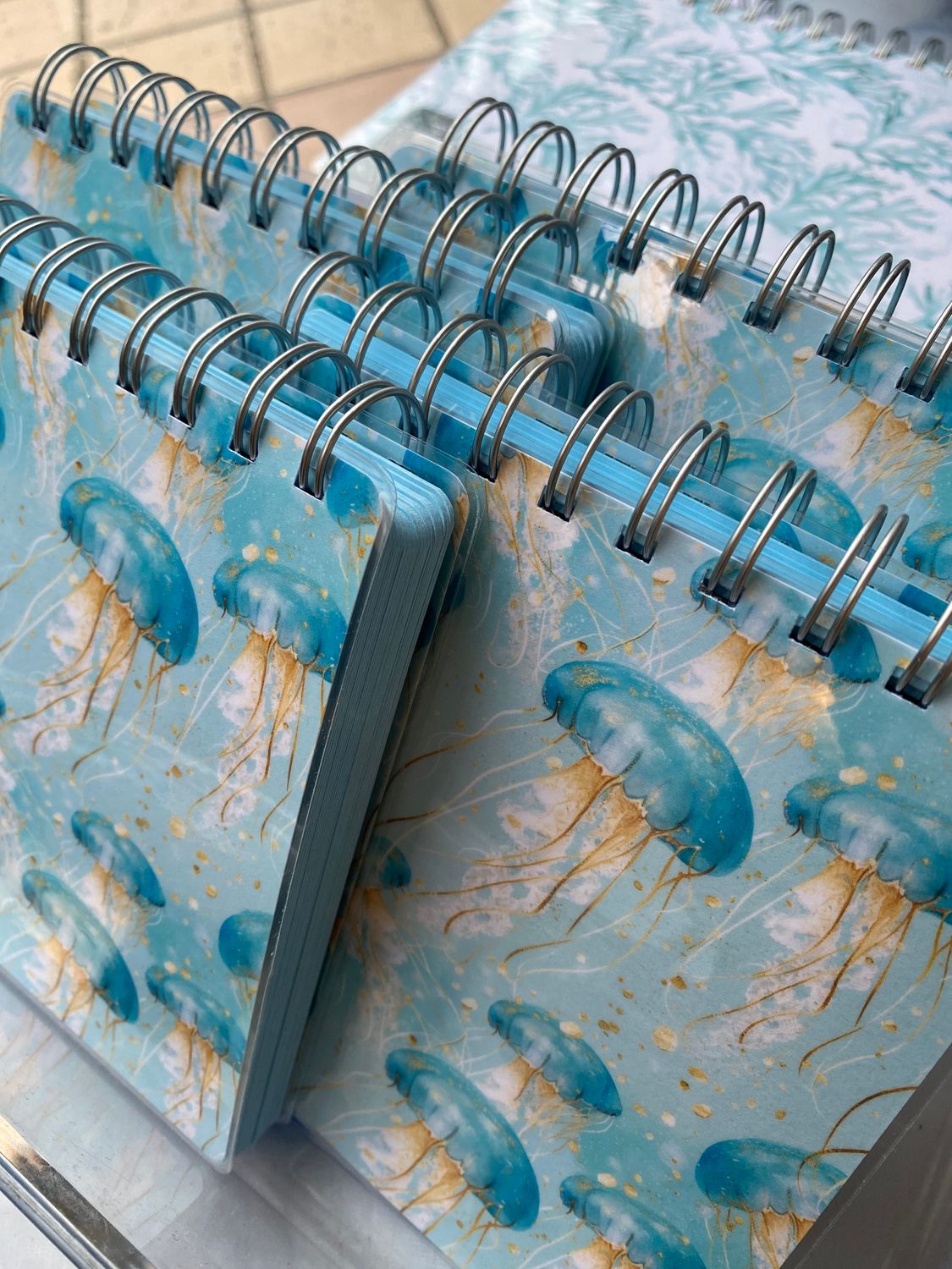 Sketchbook kvadratni 160g plavi