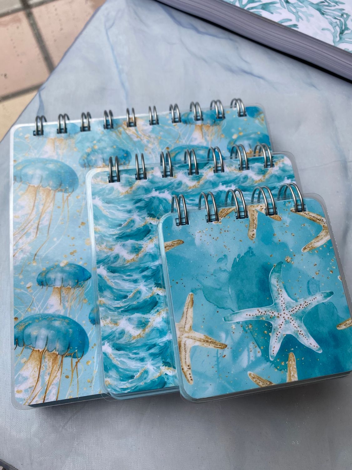 Sketchbook kvadratni 160g plavi