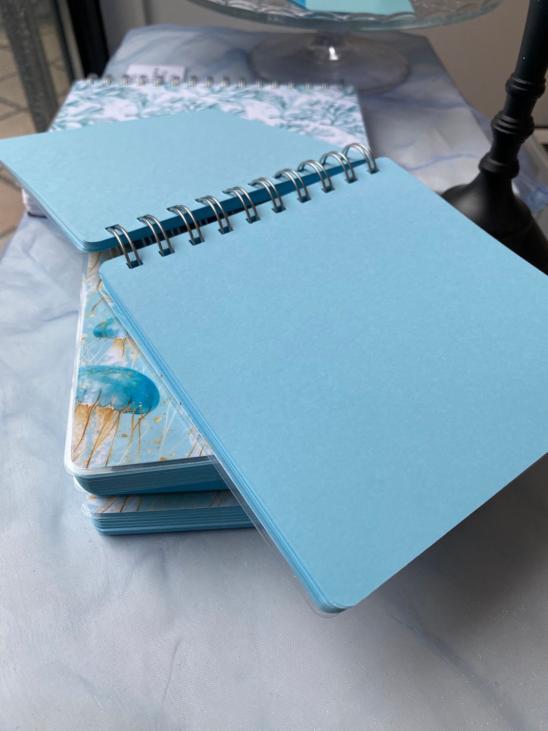 Sketchbook kvadratni 160g plavi