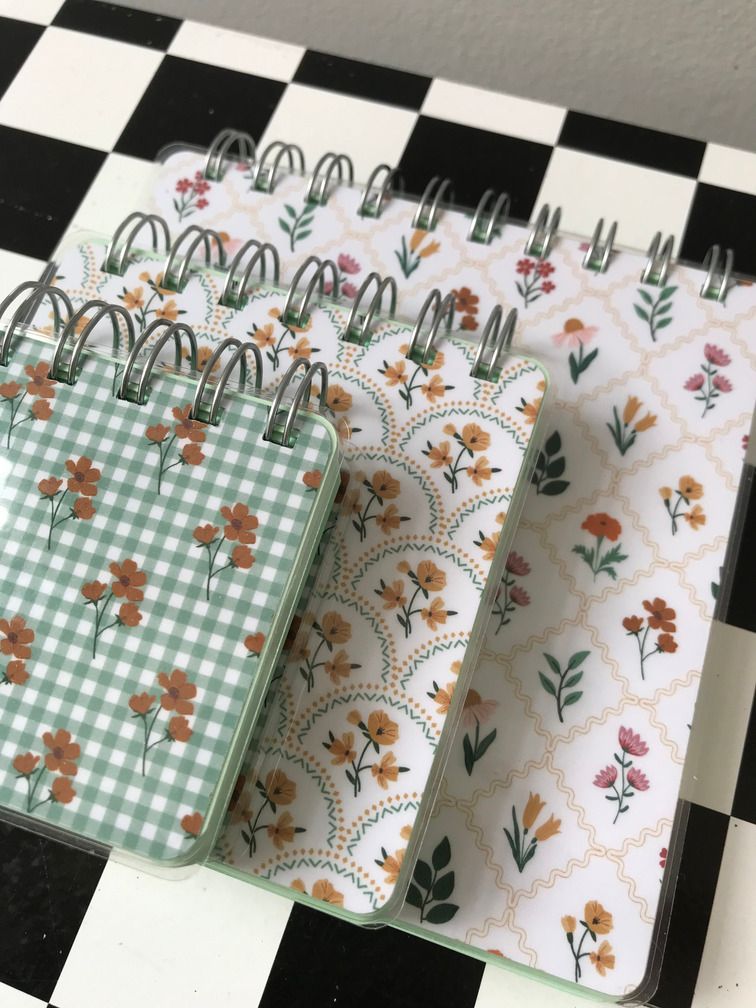 Sketchbook 99mm mini 160g zeleni Sketchbook 99mm mini 160g zeleni