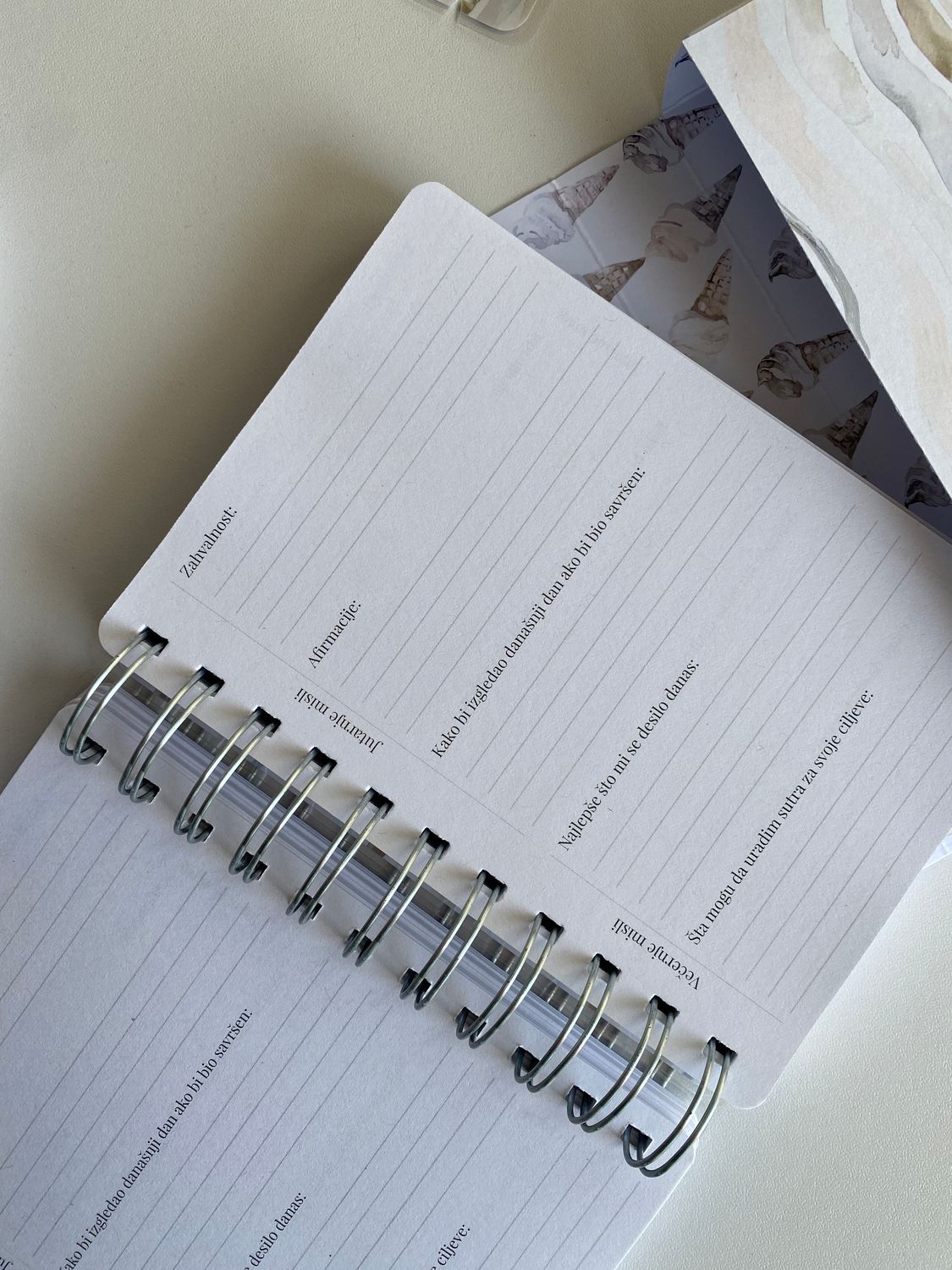 Godina lepih misli (A6) - Vraća se uskoro u novoj verziji, sa novim koricama :D