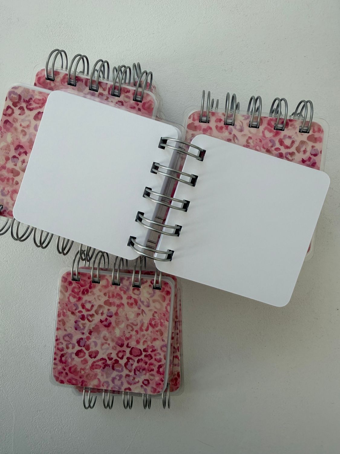 Sketchbook mikro 120g beli (70x70)