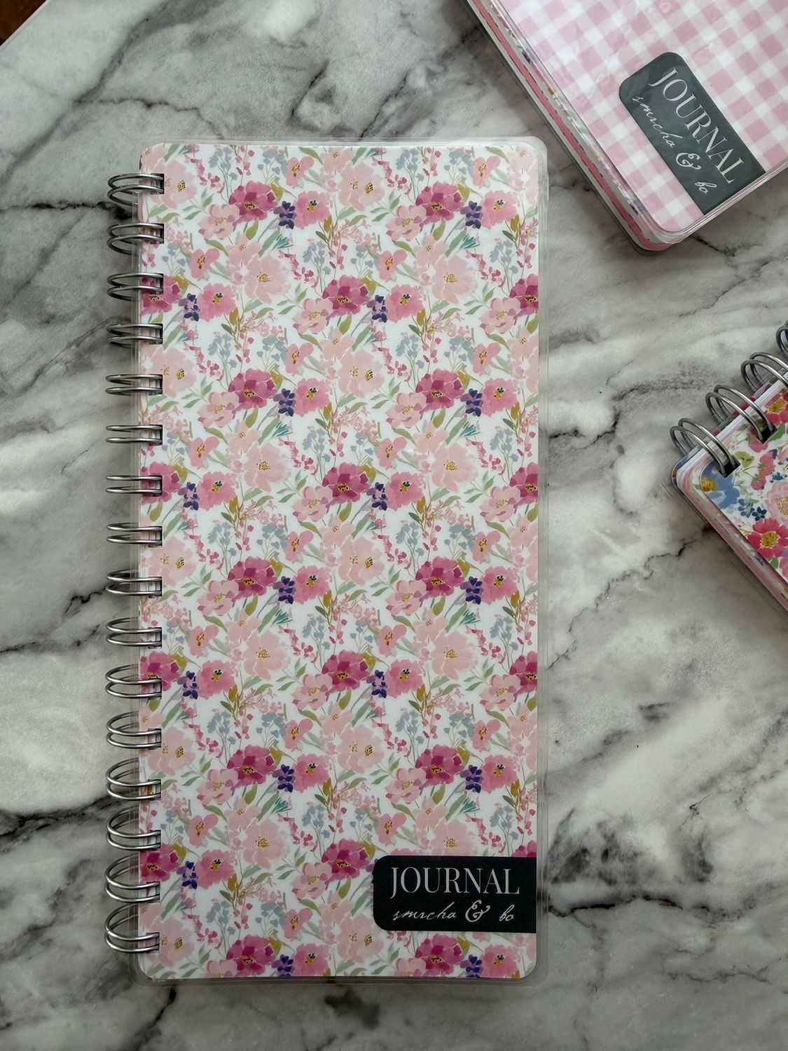 Journal uski sa roze listovima