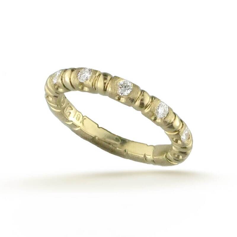 18k Yellow Gold Ball & Tube Diamond Band