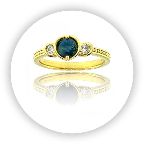 Petalo Ring with Montana Sapphire and Lab Diamonds