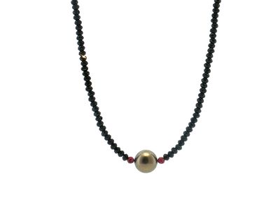 Tahitian Pearl with Faceted Black Spinel