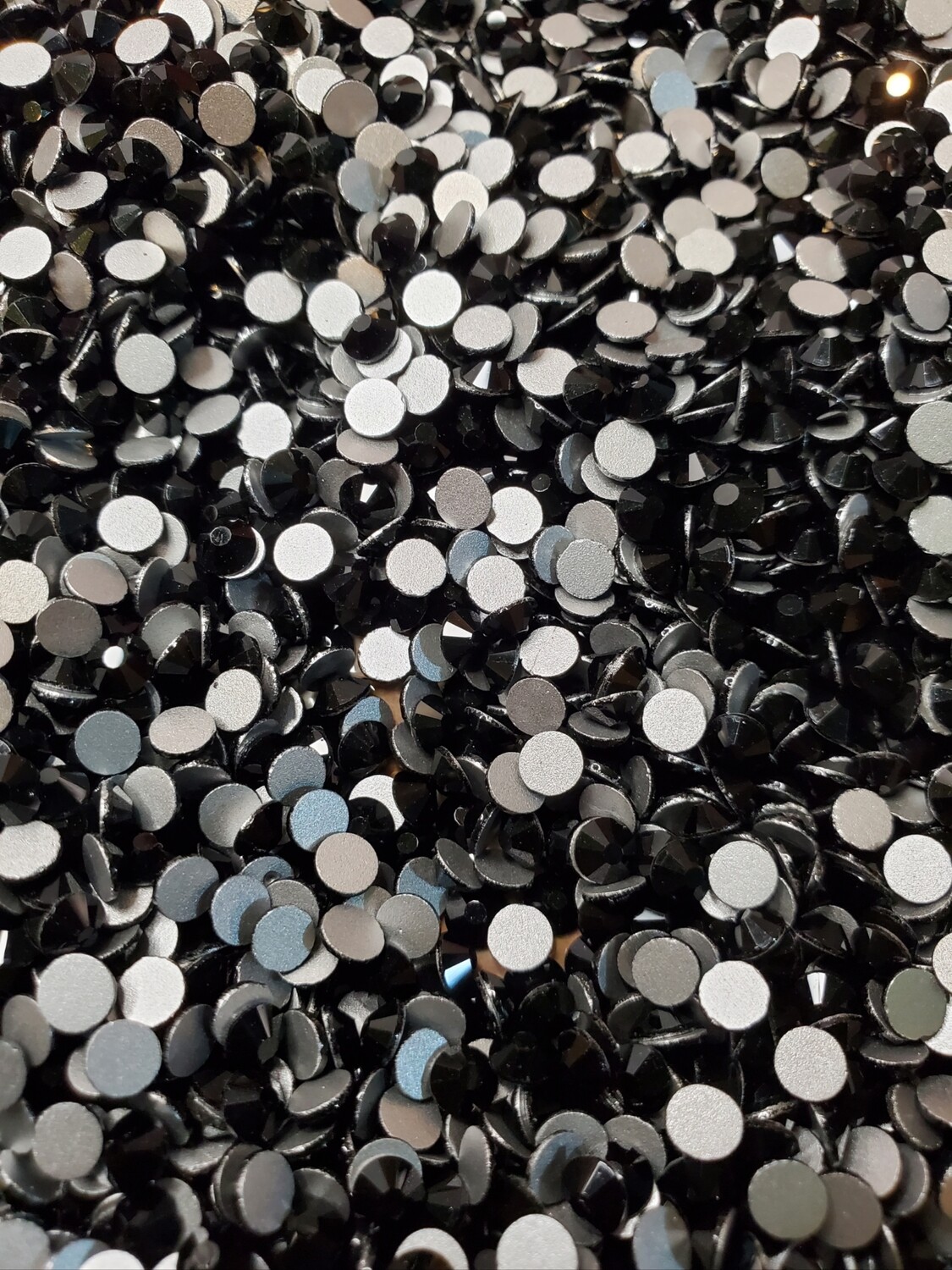 SS20 Jet Black Glass Rhinestones 1440pcs