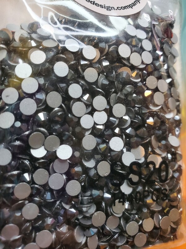 SS20 Shiny Black Glass Rhinestones 1440pcs