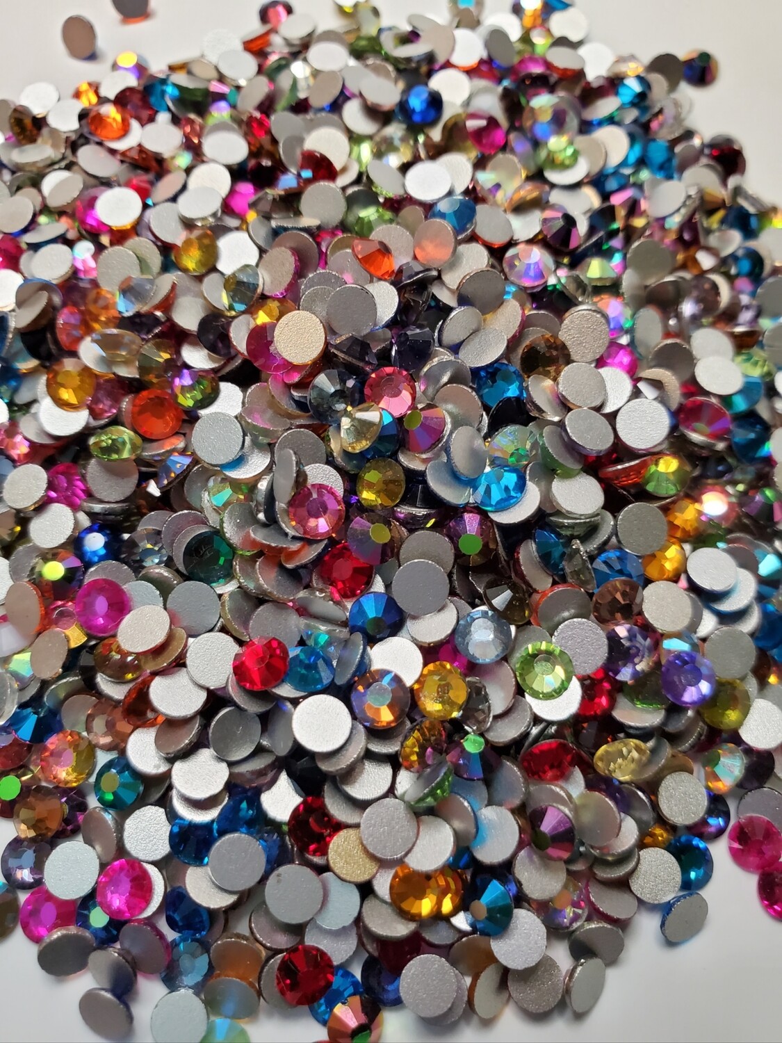 SS16 Glass Rhinestones Wild Mix 2oz