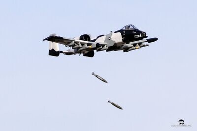 FMS A-10 Thunderbolt II Bomb Drop Kit