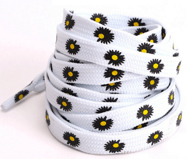 Lacets plats blancs pâquerettes noires