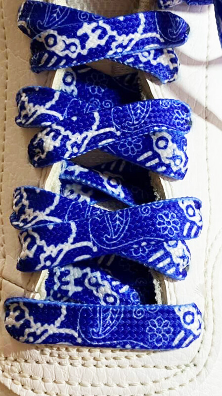 Blue flat laces "Bandana patterns"