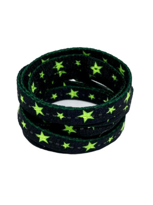Lacets noirs et étoiles vert fluo
