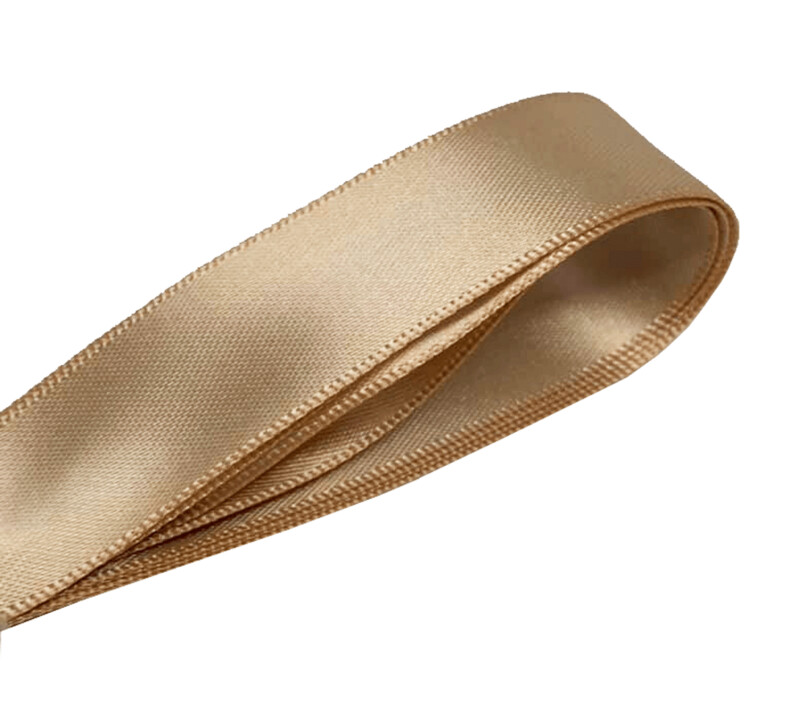 Wide flat laces in golden tan satin