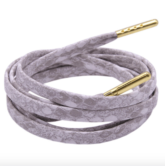 Lacets plats gris blanc marbrés serpent luxe