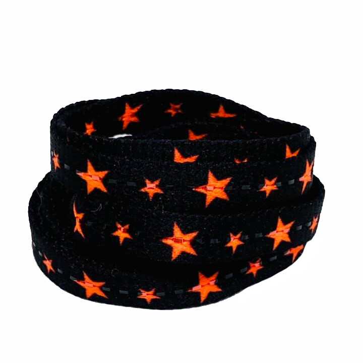 Lacets noirs et étoiles orange fluo