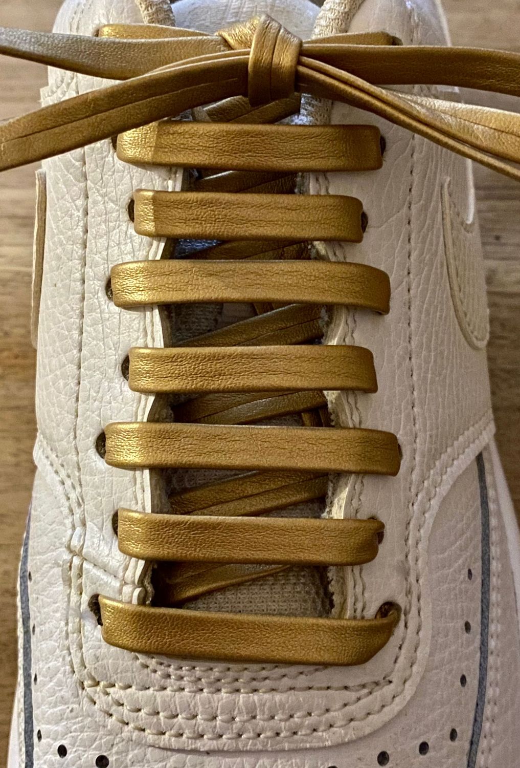 Lacets en simili cuir