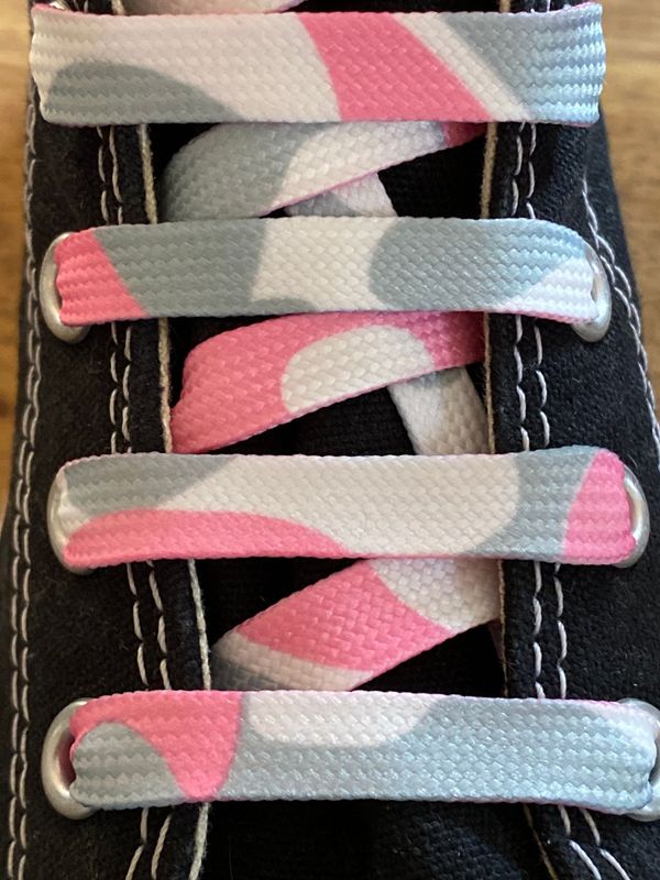 Lacets rose et gris camouflages
