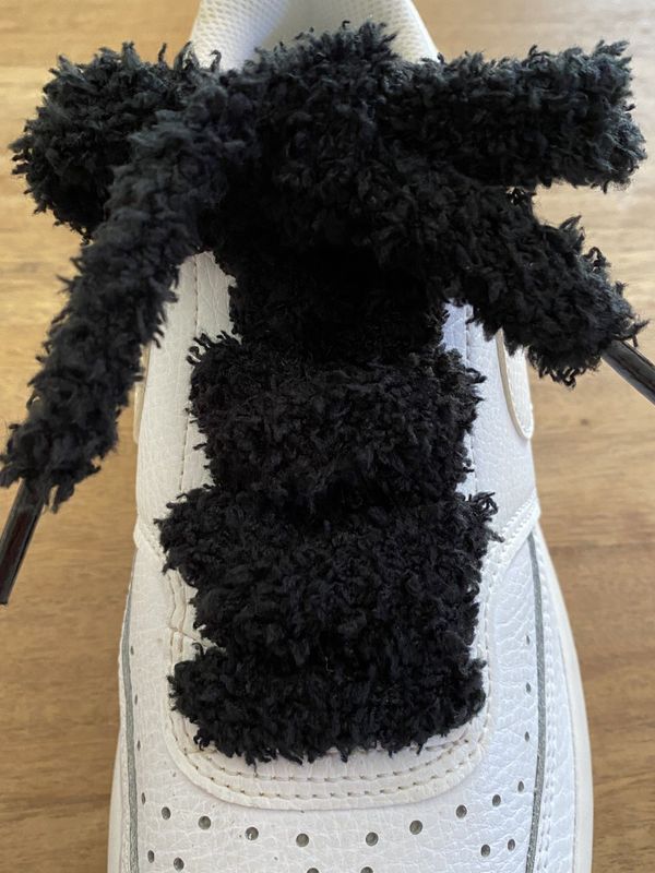 Black Fluffy Flat Shoelaces – Urban Street Style, Soft as a Teddy Bear