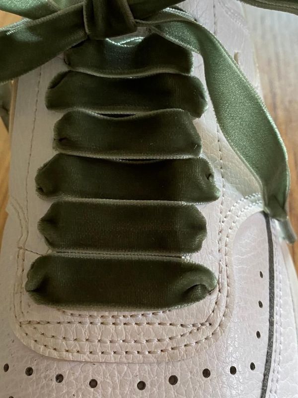 Verbena Velvet Shoelaces