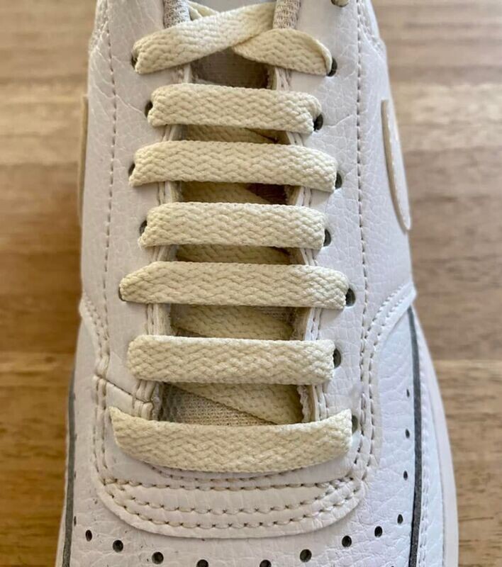 Crazylace egg shell flat laces