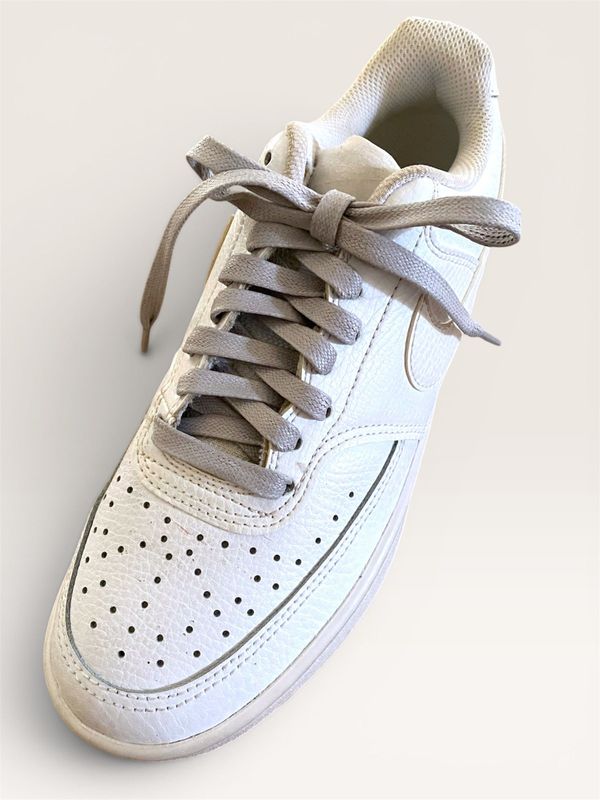 Sneaker flat waxed light gray shoelaces