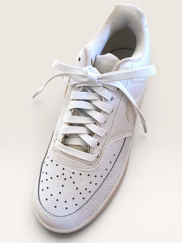 Sneaker flat white waxed laces