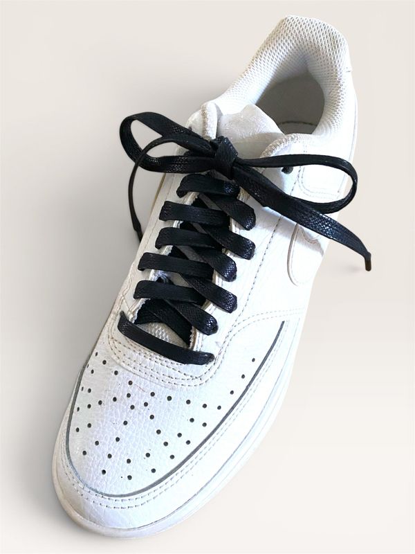 Sneaker flat black waxed laces
