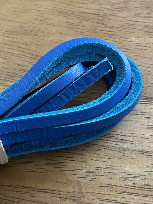 Blue leather laces made in France