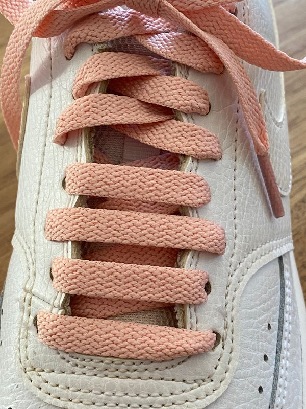 Misty flat pink shoelaces for shoes and sneakers made from recycled material