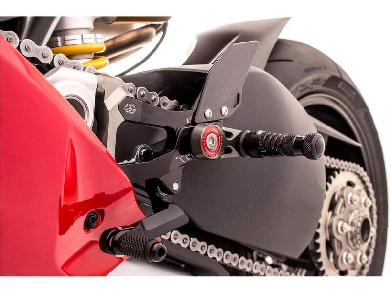 Estriberas retrasadas Gilles Tooling MUE2, negro Ducati Panigale V4