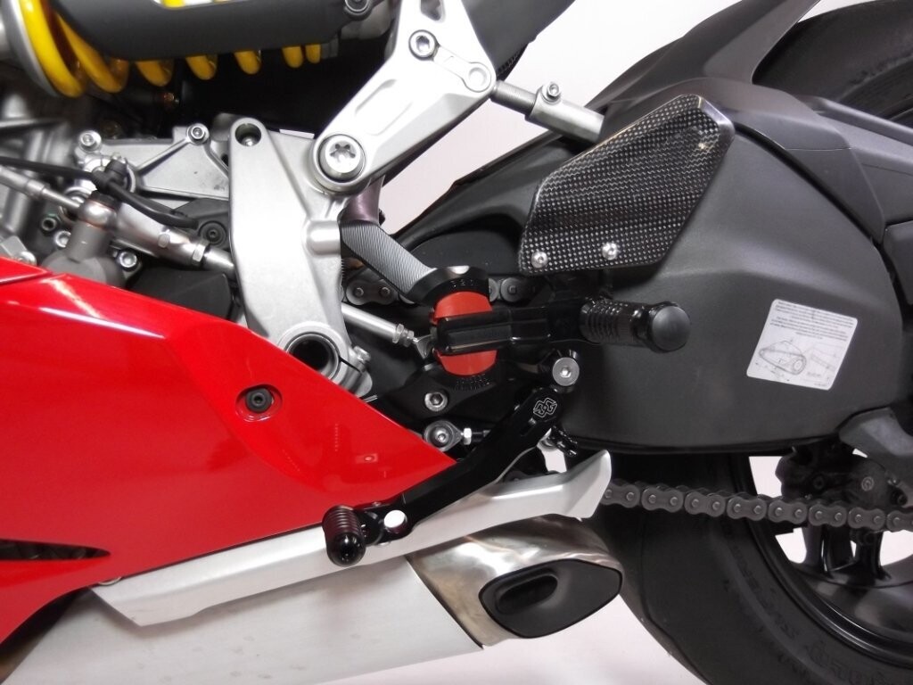 Estriberas retrasadas Gilles Tooling VCR38, negro DUCATI PANIGALE 1199 1299 899