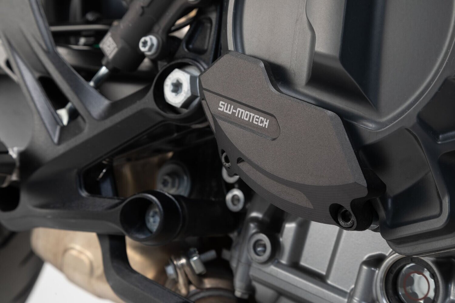 Protector de cárter motor
Ktm 890 Duke