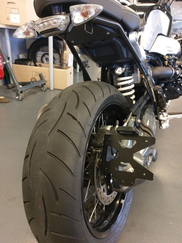 Portamatrículas a la rueda BMW R nineT 1200 negro