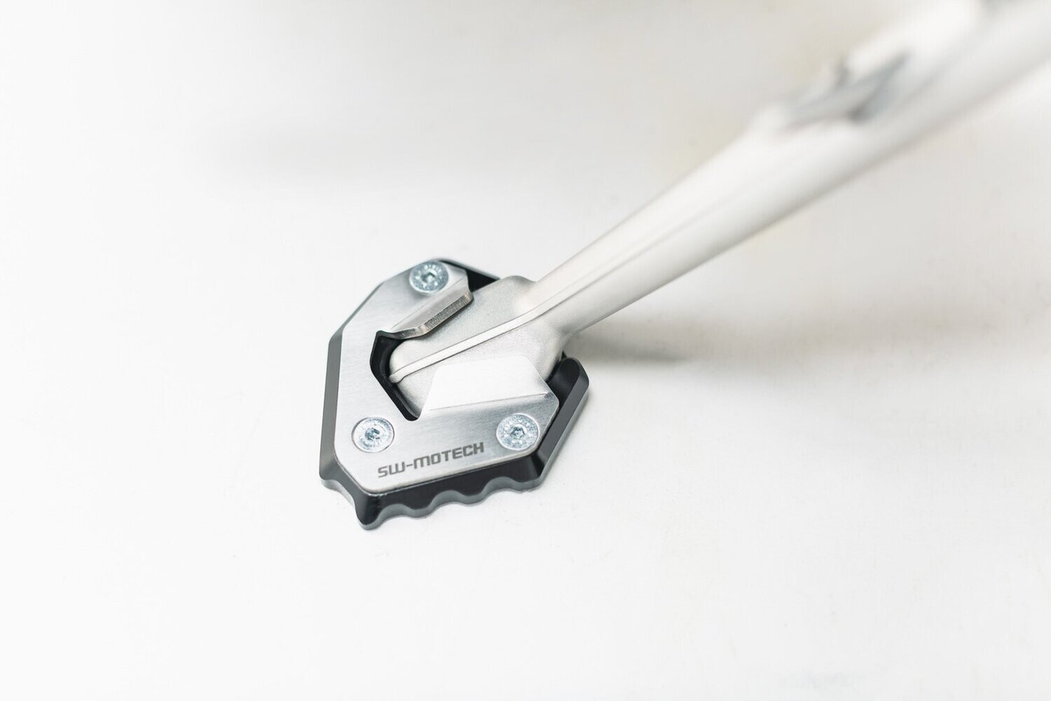 Ampliación apoyo caballete lateral SW-MOTECH
SIDE STAND FOOT EXT BMW S100XR